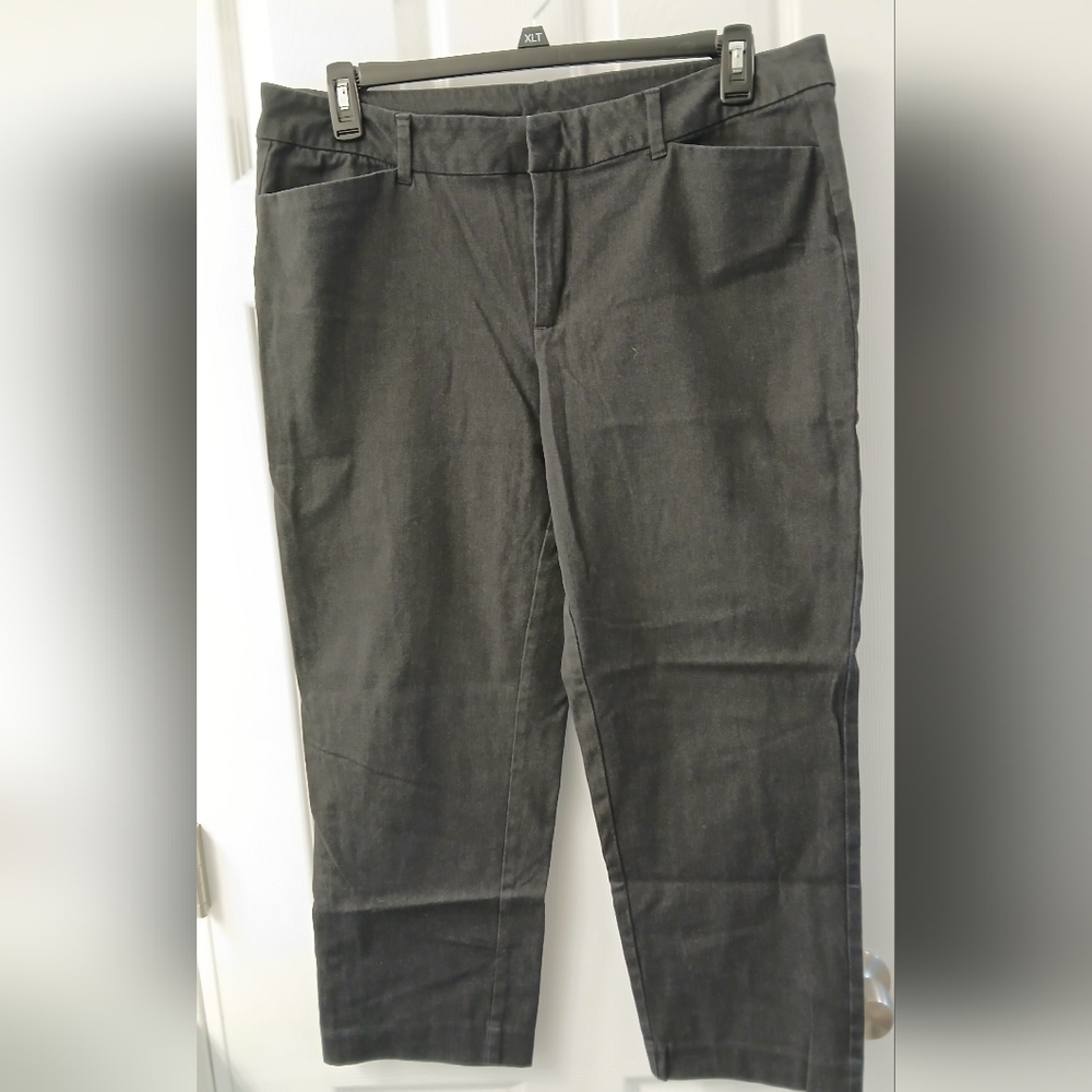 Faded Glory Charcoal Gray Cropped Twill-Style Pants – Size 16 – Used Condition